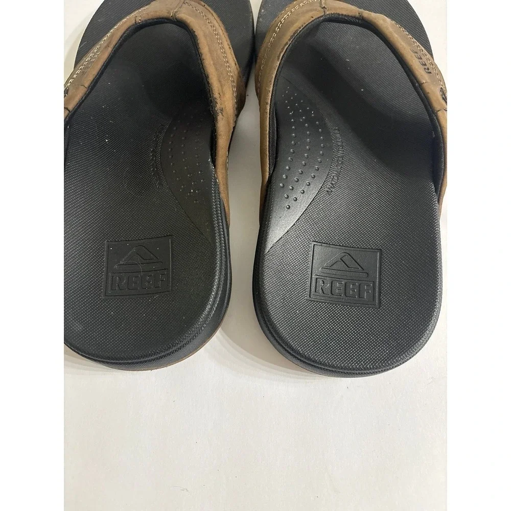 Reef Brown Flip Flops (size 7)